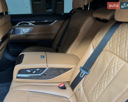 Чорний БМВ 7 Серія, об'ємом двигуна 2.99 л та пробігом 47 тис. км за 84000 $, фото 78 на Automoto.ua