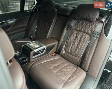 Черный БМВ 7 Серия, объемом двигателя 6.59 л и пробегом 95 тыс. км за 75000 $, фото 34 на Automoto.ua