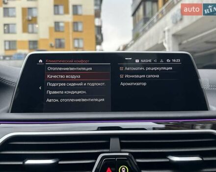 Чорний БМВ 7 Серія, об'ємом двигуна 2.99 л та пробігом 19 тис. км за 91700 $, фото 122 на Automoto.ua