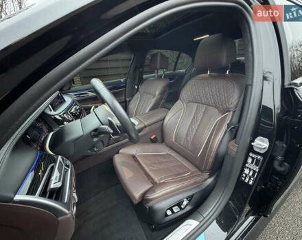 Черный БМВ 7 Серия, объемом двигателя 2.99 л и пробегом 22 тыс. км за 83900 $, фото 19 на Automoto.ua