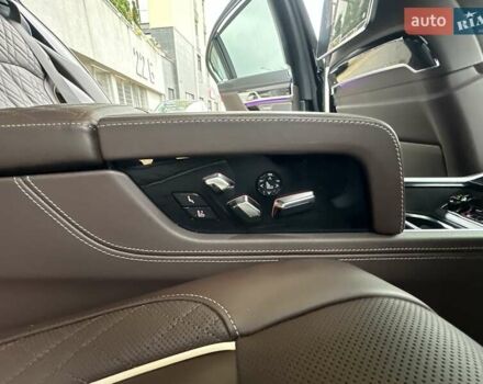 Чорний БМВ 7 Серія, об'ємом двигуна 2.99 л та пробігом 19 тис. км за 91700 $, фото 74 на Automoto.ua