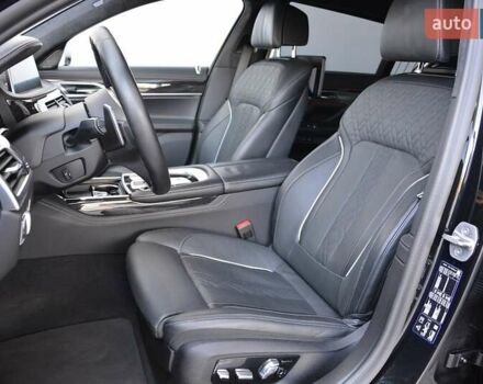 Чорний БМВ 7 Серія, об'ємом двигуна 3 л та пробігом 28 тис. км за 85000 $, фото 3 на Automoto.ua