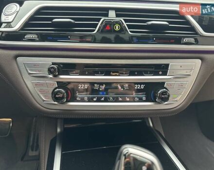 Чорний БМВ 7 Серія, об'ємом двигуна 2.99 л та пробігом 19 тис. км за 91700 $, фото 88 на Automoto.ua