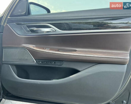 Черный БМВ 7 Серия, объемом двигателя 6.59 л и пробегом 42 тыс. км за 91500 $, фото 39 на Automoto.ua