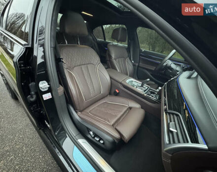 Черный БМВ 7 Серия, объемом двигателя 2.99 л и пробегом 22 тыс. км за 83900 $, фото 20 на Automoto.ua