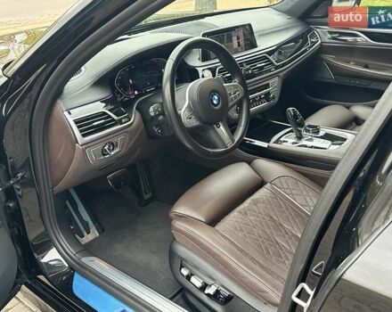 Чорний БМВ 7 Серія, об'ємом двигуна 2.99 л та пробігом 19 тис. км за 91700 $, фото 50 на Automoto.ua