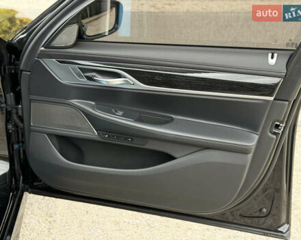 Черный БМВ 7 Серия, объемом двигателя 2.99 л и пробегом 48 тыс. км за 77600 $, фото 25 на Automoto.ua