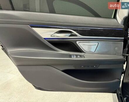 Черный БМВ 7 Серия, объемом двигателя 3 л и пробегом 110 тыс. км за 79999 $, фото 53 на Automoto.ua