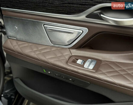 Черный БМВ 7 Серия, объемом двигателя 6.59 л и пробегом 95 тыс. км за 75000 $, фото 51 на Automoto.ua