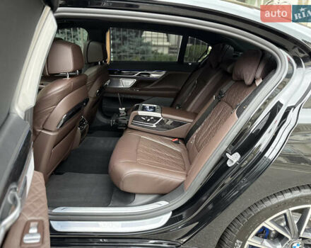 Черный БМВ 7 Серия, объемом двигателя 6.59 л и пробегом 95 тыс. км за 75000 $, фото 30 на Automoto.ua