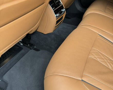 Чорний БМВ 7 Серія, об'ємом двигуна 2.99 л та пробігом 47 тис. км за 84000 $, фото 75 на Automoto.ua