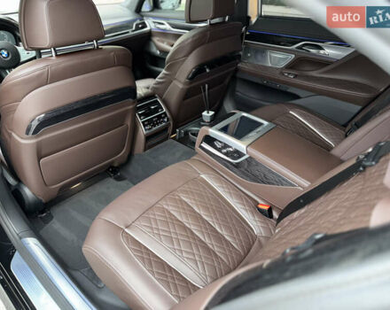 Черный БМВ 7 Серия, объемом двигателя 6.59 л и пробегом 95 тыс. км за 75000 $, фото 35 на Automoto.ua