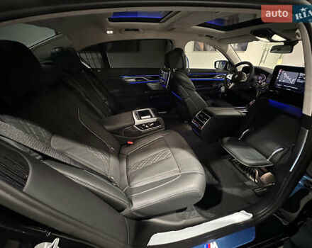 Черный БМВ 7 Серия, объемом двигателя 4.39 л и пробегом 1 тыс. км за 145000 $, фото 37 на Automoto.ua