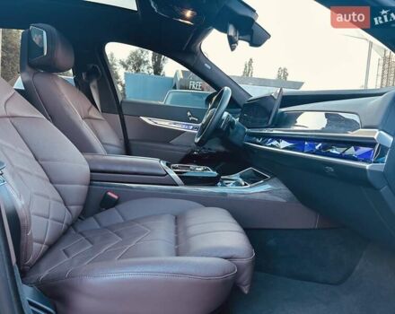 Черный БМВ 7 Серия, объемом двигателя 2.99 л и пробегом 9 тыс. км за 131500 $, фото 11 на Automoto.ua