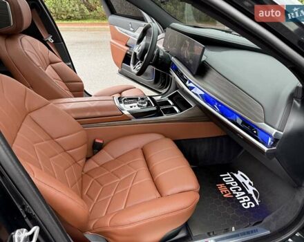 Черный БМВ 7 Серия, объемом двигателя 4.39 л и пробегом 25 тыс. км за 139900 $, фото 35 на Automoto.ua