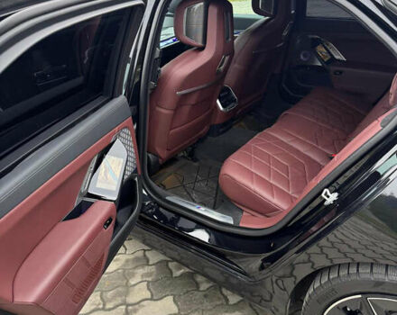 Чорний БМВ 7 Серія, об'ємом двигуна 3 л та пробігом 17 тис. км за 129000 $, фото 13 на Automoto.ua