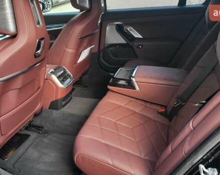 Черный БМВ 7 Серия, объемом двигателя 2.99 л и пробегом 17 тыс. км за 144546 $, фото 15 на Automoto.ua