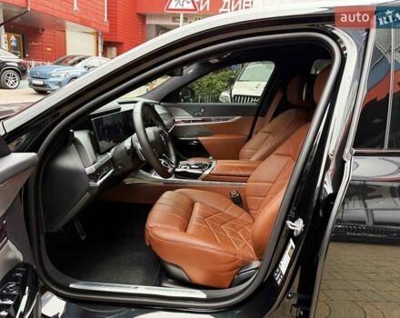 Чорний БМВ 7 Серія, об'ємом двигуна 3 л та пробігом 17 тис. км за 113900 $, фото 19 на Automoto.ua