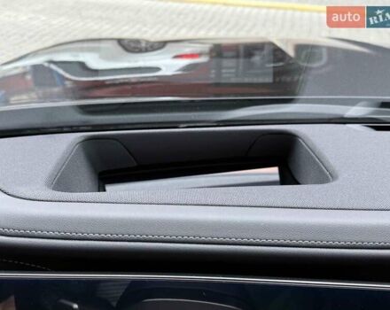 Чорний БМВ 7 Серія, об'ємом двигуна 3 л та пробігом 17 тис. км за 113900 $, фото 31 на Automoto.ua