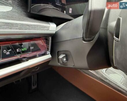 Чорний БМВ 7 Серія, об'ємом двигуна 3 л та пробігом 17 тис. км за 113900 $, фото 23 на Automoto.ua