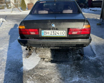 Черный БМВ 7 Серия, объемом двигателя 3.5 л и пробегом 300 тыс. км за 2100 $, фото 1 на Automoto.ua