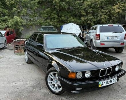 Черный БМВ 7 Серия, объемом двигателя 3.5 л и пробегом 300 тыс. км за 4800 $, фото 1 на Automoto.ua