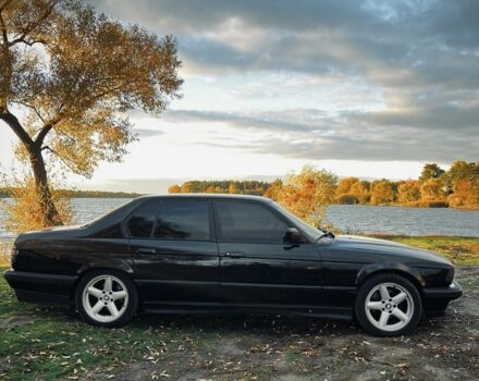 Черный БМВ 7 Серия, объемом двигателя 3 л и пробегом 450 тыс. км за 4500 $, фото 1 на Automoto.ua