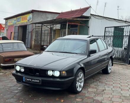 Черный БМВ 7 Серия, объемом двигателя 3.5 л и пробегом 300 тыс. км за 2499 $, фото 1 на Automoto.ua