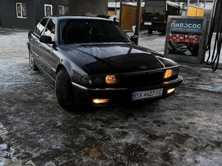 Черный БМВ 7 Серия, объемом двигателя 4 л и пробегом 480 тыс. км за 4000 $, фото 1 на Automoto.ua