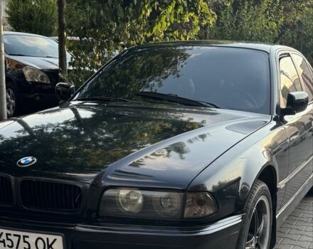 Черный БМВ 7 Серия, объемом двигателя 0 л и пробегом 300 тыс. км за 2500 $, фото 1 на Automoto.ua