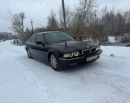 Черный БМВ 7 Серия, объемом двигателя 3.5 л и пробегом 376 тыс. км за 4600 $, фото 1 на Automoto.ua