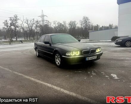 Черный БМВ 7 Серия, объемом двигателя 3.5 л и пробегом 334 тыс. км за 3500 $, фото 1 на Automoto.ua