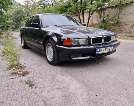 Черный БМВ 7 Серия, объемом двигателя 4.4 л и пробегом 486 тыс. км за 4000 $, фото 1 на Automoto.ua