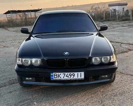 Черный БМВ 7 Серия, объемом двигателя 3 л и пробегом 310 тыс. км за 5000 $, фото 1 на Automoto.ua