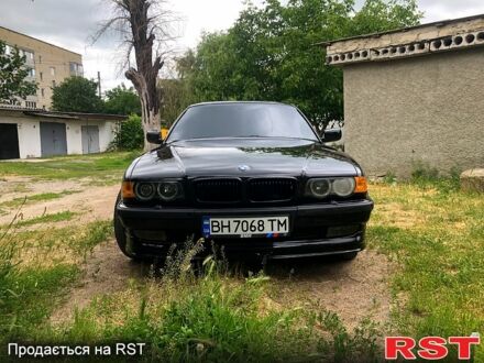 Чорний БМВ 7 Серія, об'ємом двигуна 4.4 л та пробігом 476 тис. км за 6500 $, фото 1 на Automoto.ua
