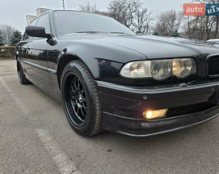 Черный БМВ 7 Серия, объемом двигателя 3 л и пробегом 375 тыс. км за 12500 $, фото 1 на Automoto.ua