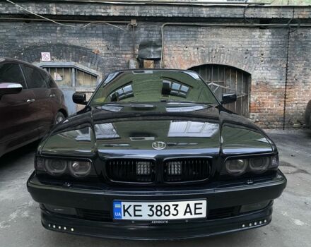 Черный БМВ 7 Серия, объемом двигателя 3.5 л и пробегом 388 тыс. км за 12000 $, фото 1 на Automoto.ua