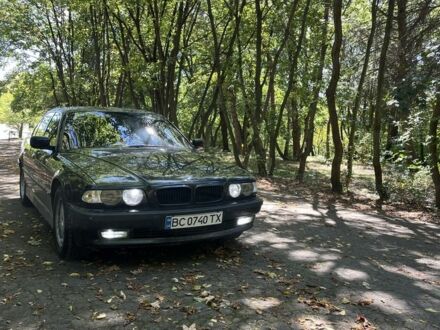 Черный БМВ 7 Серия, объемом двигателя 3.5 л и пробегом 430 тыс. км за 6008 $, фото 1 на Automoto.ua