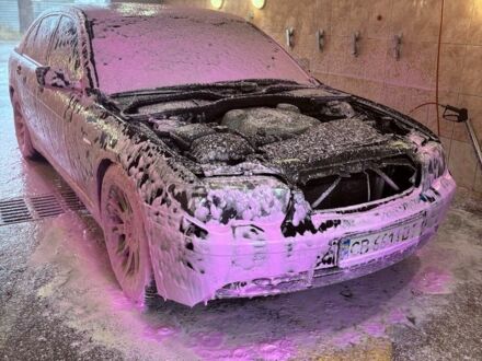 Черный БМВ 7 Серия, объемом двигателя 4.4 л и пробегом 343 тыс. км за 4257 $, фото 1 на Automoto.ua