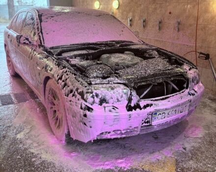 Черный БМВ 7 Серия, объемом двигателя 4.4 л и пробегом 343 тыс. км за 4257 $, фото 1 на Automoto.ua