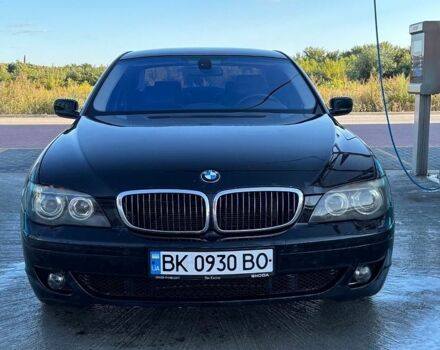 Черный БМВ 7 Серия, объемом двигателя 4 л и пробегом 256 тыс. км за 7500 $, фото 1 на Automoto.ua