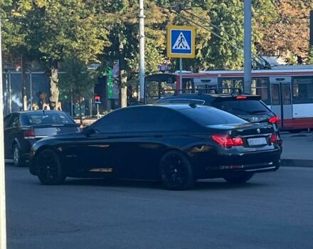 Черный БМВ 7 Серия, объемом двигателя 0 л и пробегом 180 тыс. км за 15500 $, фото 1 на Automoto.ua