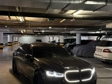 Черный БМВ 7 Серия, объемом двигателя 2.99 л и пробегом 125 тыс. км за 55600 $, фото 1 на Automoto.ua