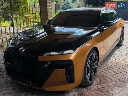 БМВ 7 Серия 2023 в Киеве на Automoto.ua Черный БМВ 7 Серия, объемом двигателя 2.99 л и пробегом 55 тыс. км за 153000 $, фото 1 на Automoto.ua