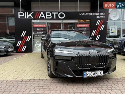 Чорний БМВ 7 Серія, об'ємом двигуна 3 л та пробігом 17 тис. км за 113900 $, фото 1 на Automoto.ua