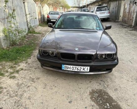 Фіолетовий БМВ 7 Серія, об'ємом двигуна 3 л та пробігом 300 тис. км за 2300 $, фото 1 на Automoto.ua