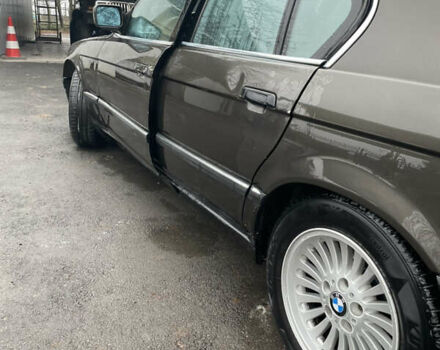 Коричневый БМВ 7 Серия, объемом двигателя 2.97 л и пробегом 365 тыс. км за 2500 $, фото 20 на Automoto.ua