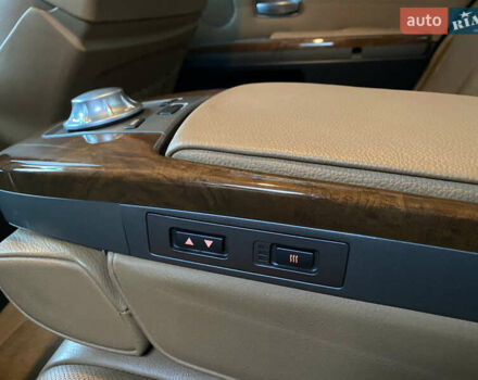 Коричневый БМВ 7 Серия, объемом двигателя 3 л и пробегом 350 тыс. км за 9000 $, фото 9 на Automoto.ua