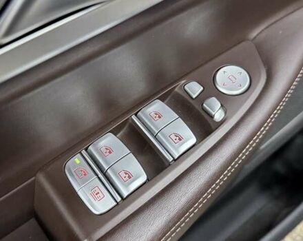 Коричневый БМВ 7 Серия, объемом двигателя 2.99 л и пробегом 218 тыс. км за 37000 $, фото 2 на Automoto.ua