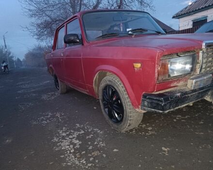 Красный БМВ 7 Серия, объемом двигателя 1.5 л и пробегом 270 тыс. км за 572 $, фото 1 на Automoto.ua